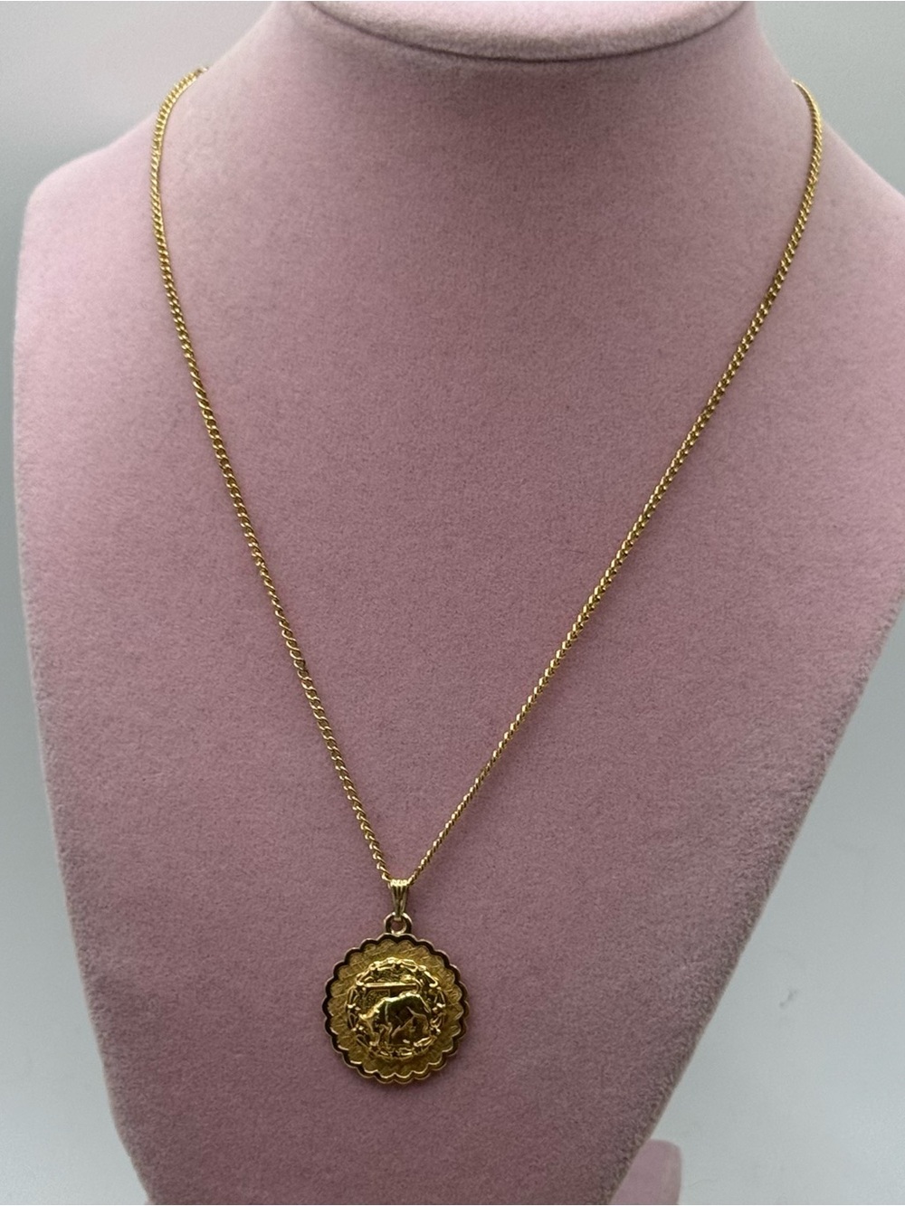 Classic Lamode  Gold tone Leo  Medallion Necklace - Women's Pendant
